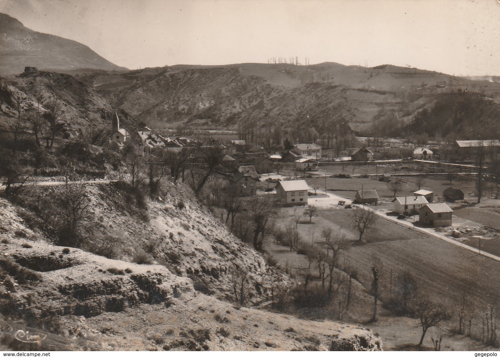 LA ROCHE Des ARNAUDS - Le Village Et Son Nouveau Quartier Et Correo - Andere & Zonder Classificatie