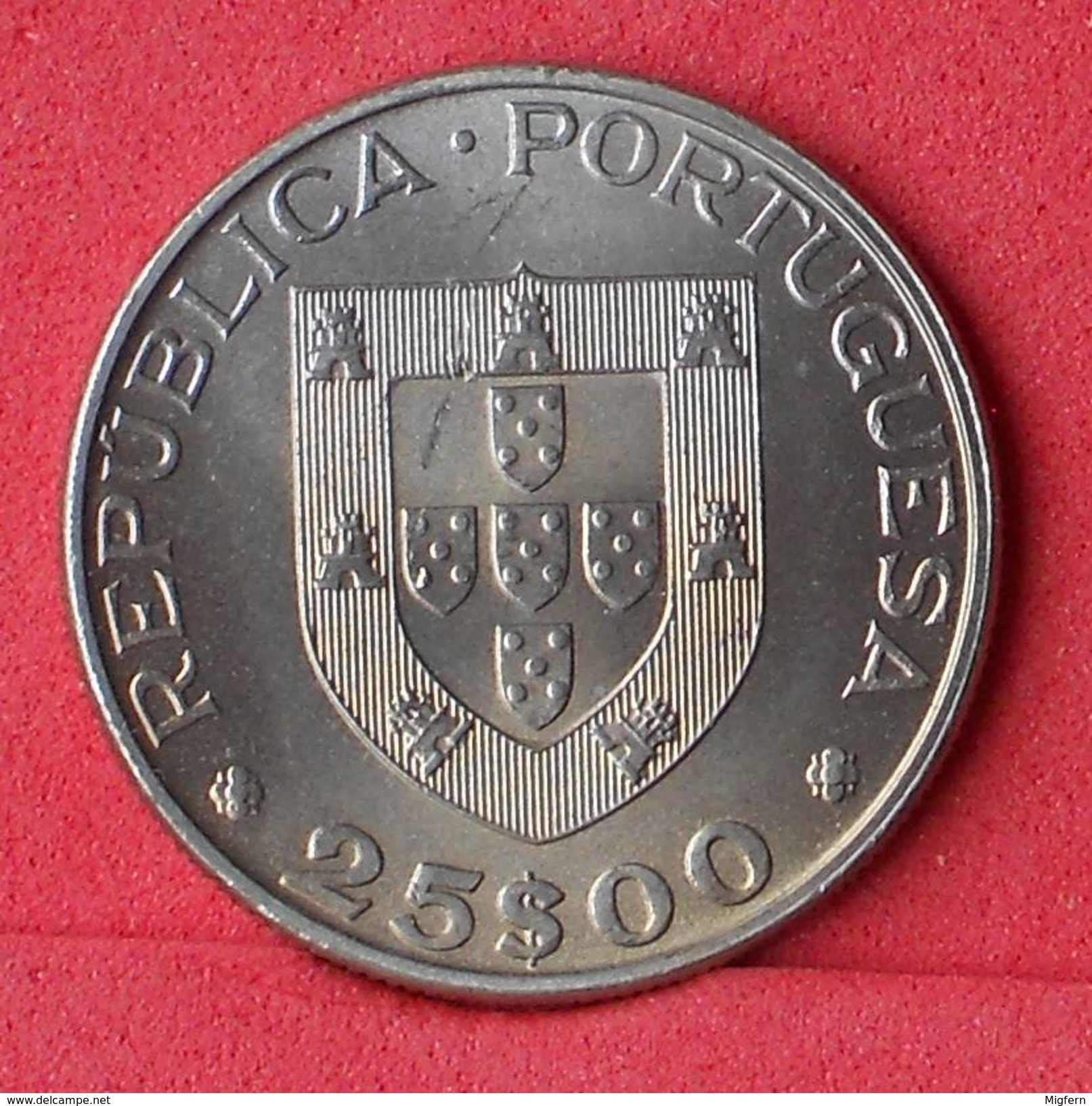 PORTUGAL 25 ESCUDOS 1983 -    KM# 619 - (Nº10226) - Portugal