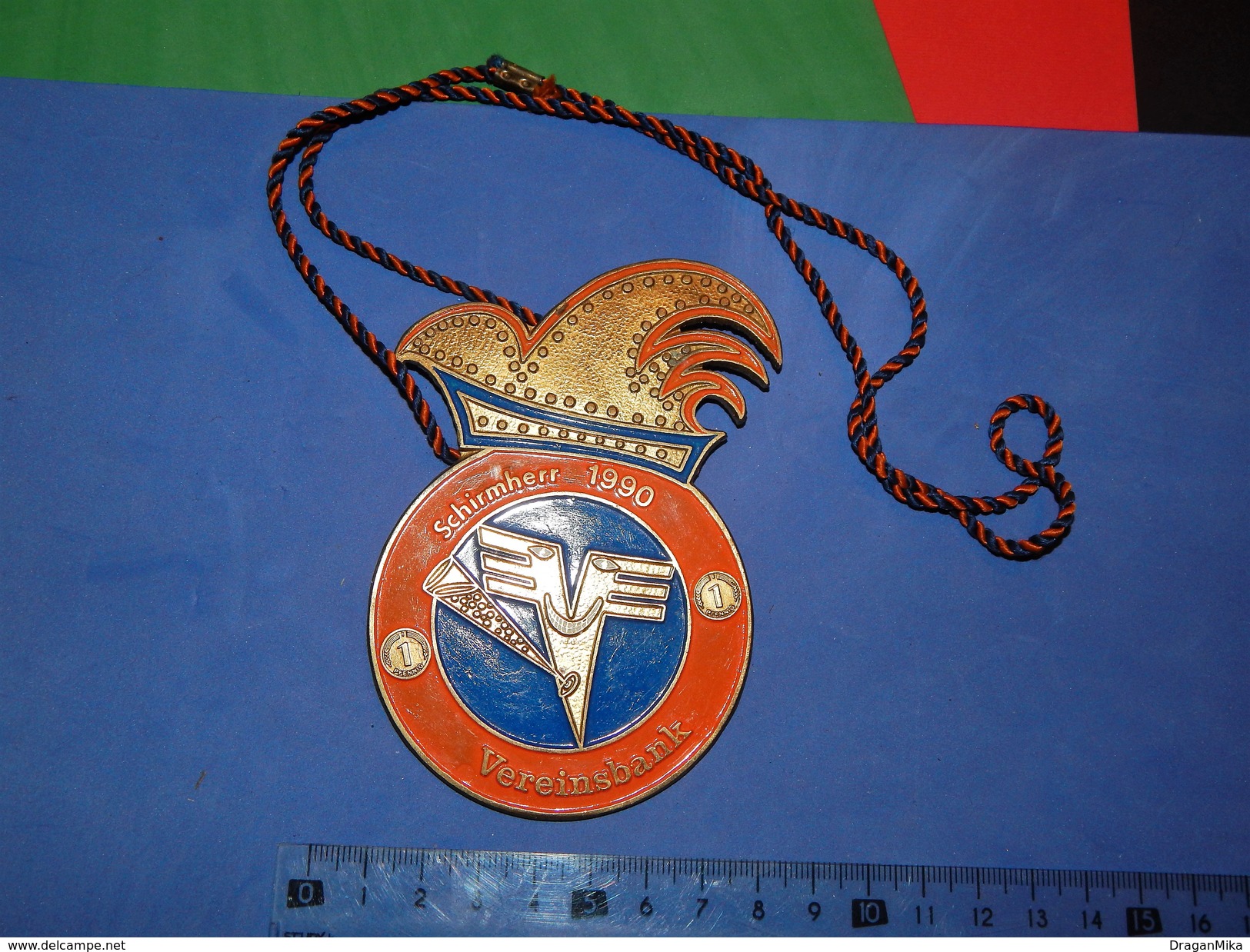 Huge ''Schutz'' Medal: SCHIRMHERR 1990. VEREINSBANK - Banques