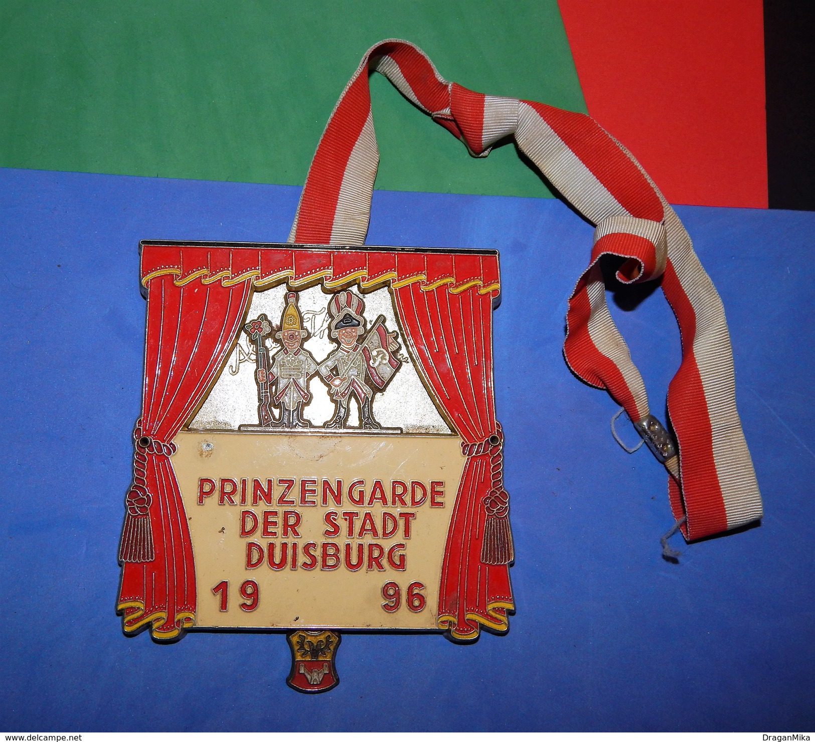 Huge ''Schutz'' Medal: PRINZENGARDE DER STADT DUISBURG 1996. - Autres & Non Classés