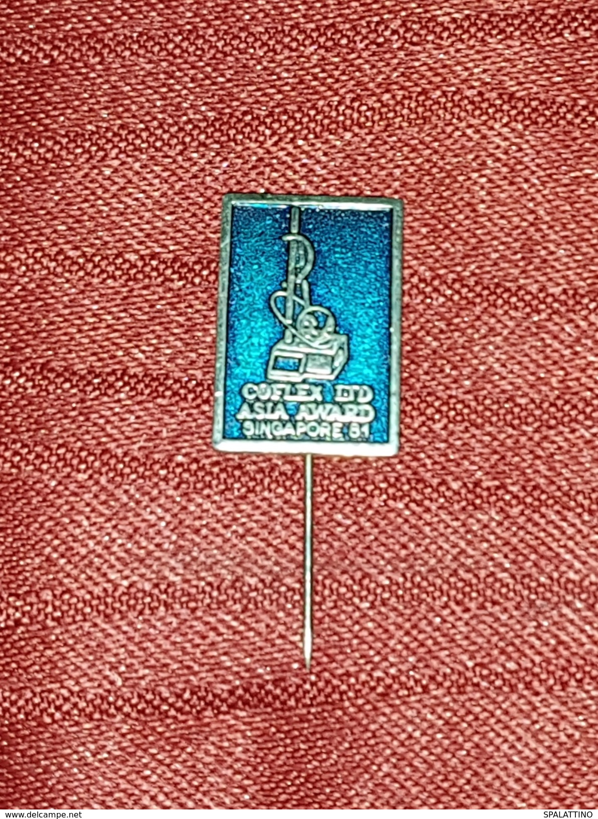 COFLEX LTD, ASIA AWARD SINGAPORE 1981. ORIGINAL VINTAGE PIN BADGE - Films