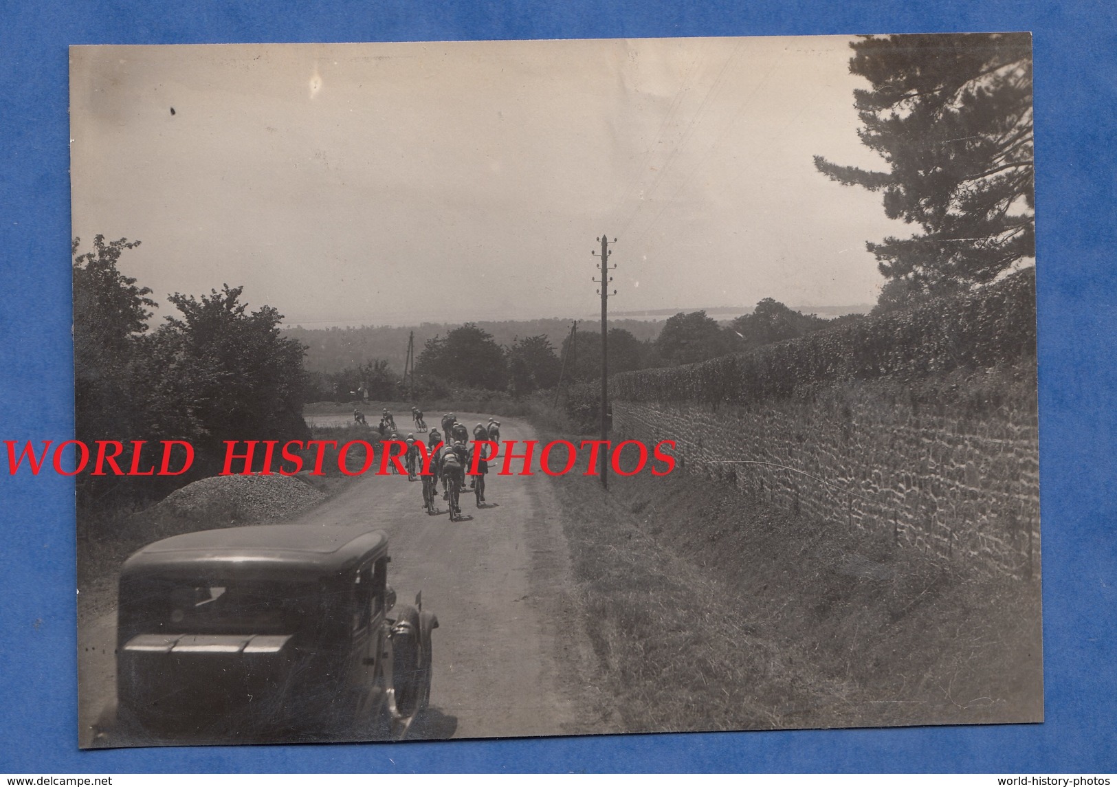 Photo Ancienne - Descente Aprés AVRANCHES , Au Fond Le Mont Saint Michel - 2ème étape CAEN / DINAN - Tour De France 1931 - Sonstige & Ohne Zuordnung