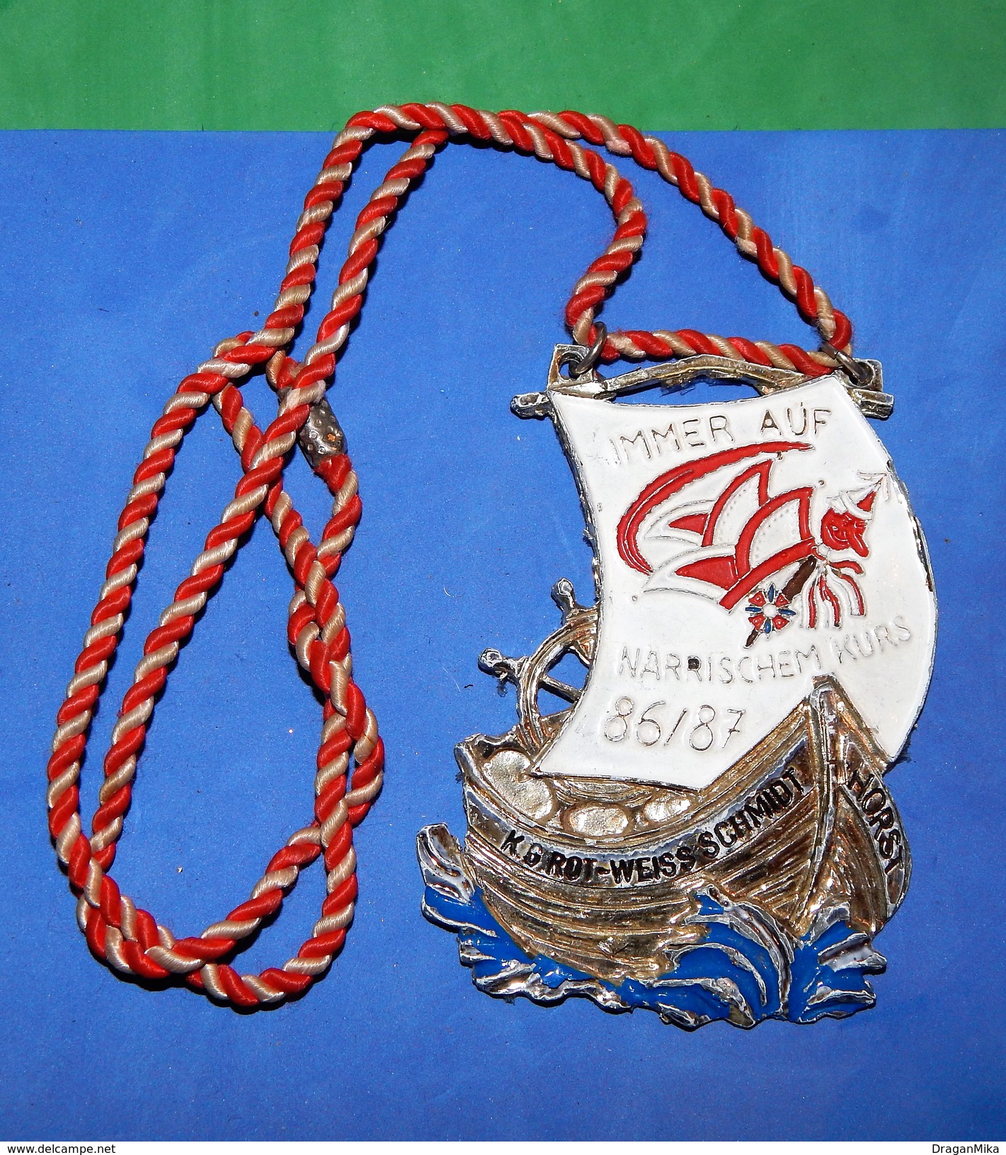 Huge ''Schutz'' Medal: IMMER AUF NARRISCHEM KURS 86/87 - Voile