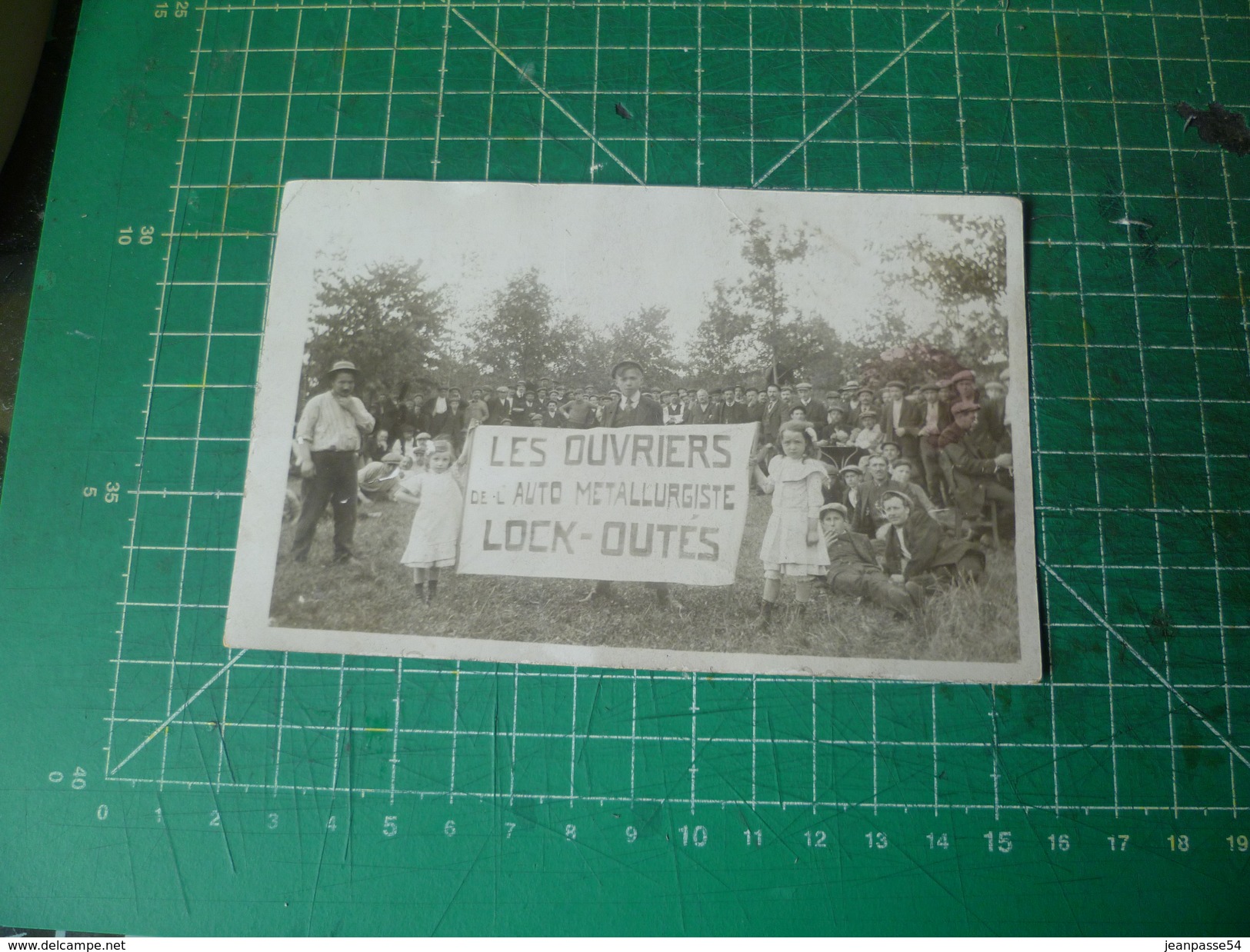 Les Ouvriers - Auto Métalurgiste - Loock-outes. Carte-photo De 1911. Greve - Other & Unclassified