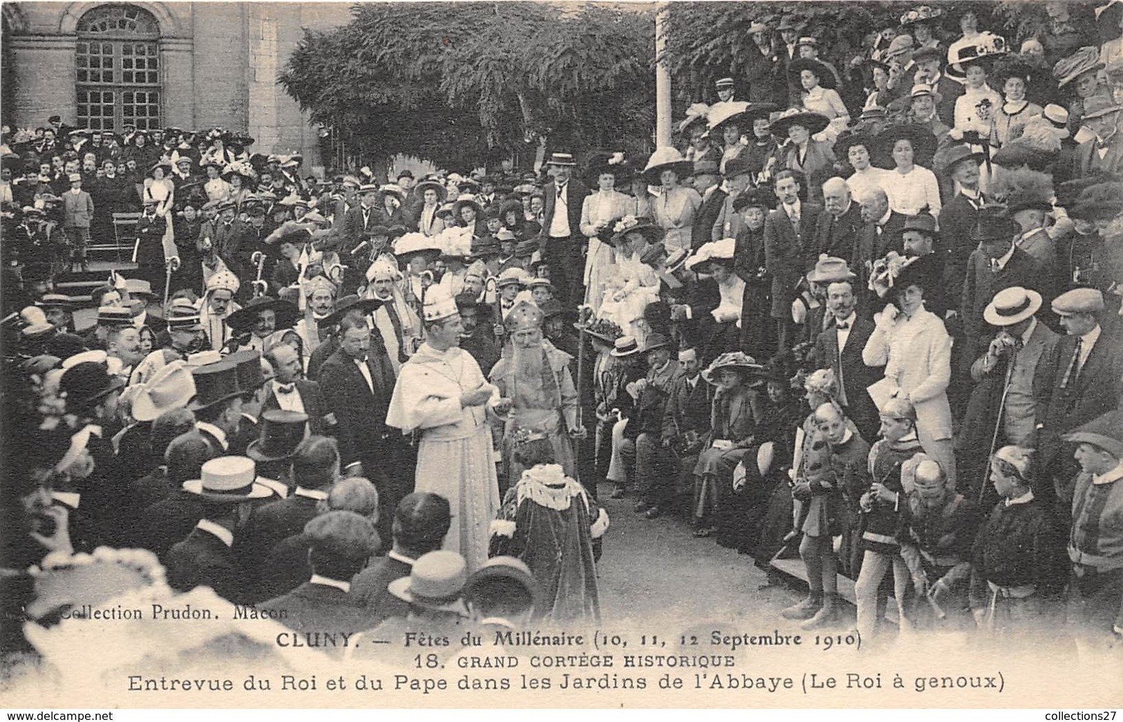 71-CLUNY- FÊTES DU MILINAIRE, 1910 GRAND CORTEGE HISTORIQUE,  ENTREVUE DU ROI ET DU PAPE DANS LES JARDINS DE L'ABBAYE - Cluny