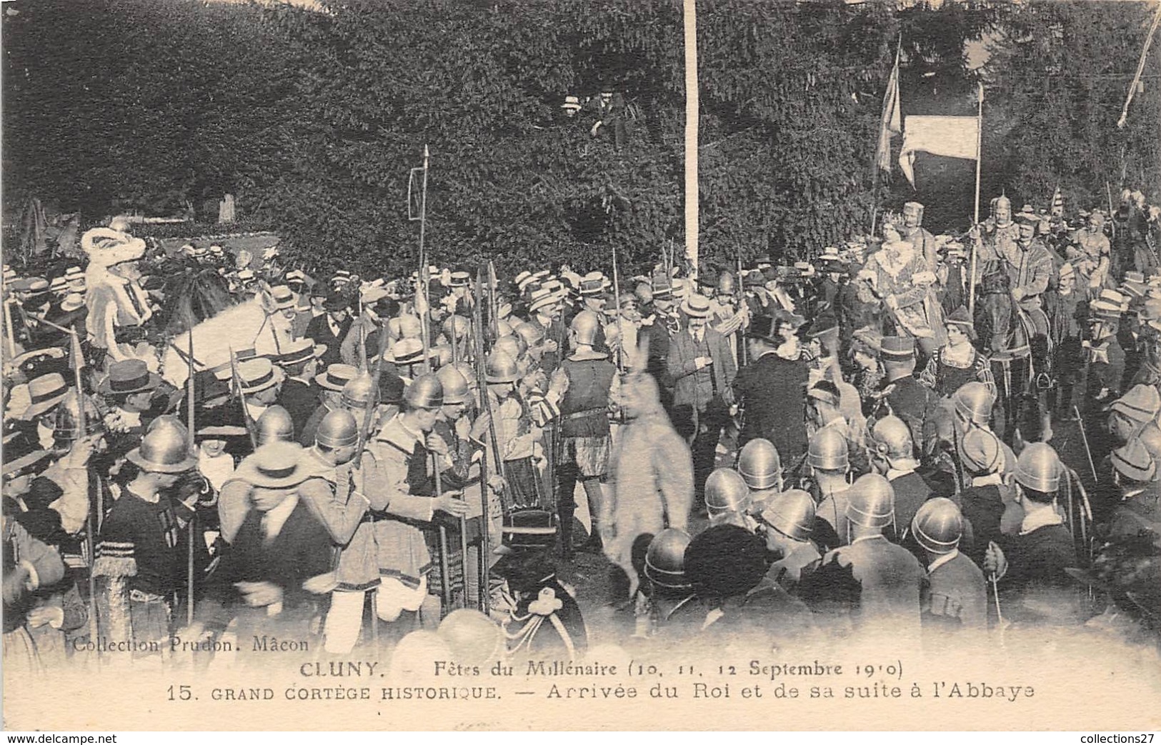 71-CLUNY- FÊTES DU MILINAIRE, 1910 , GRAND CORTEGE HISTORIQUE,  ARRIVEE DU ROI ET DE SA SUITE A L'ABBAYE. - Cluny