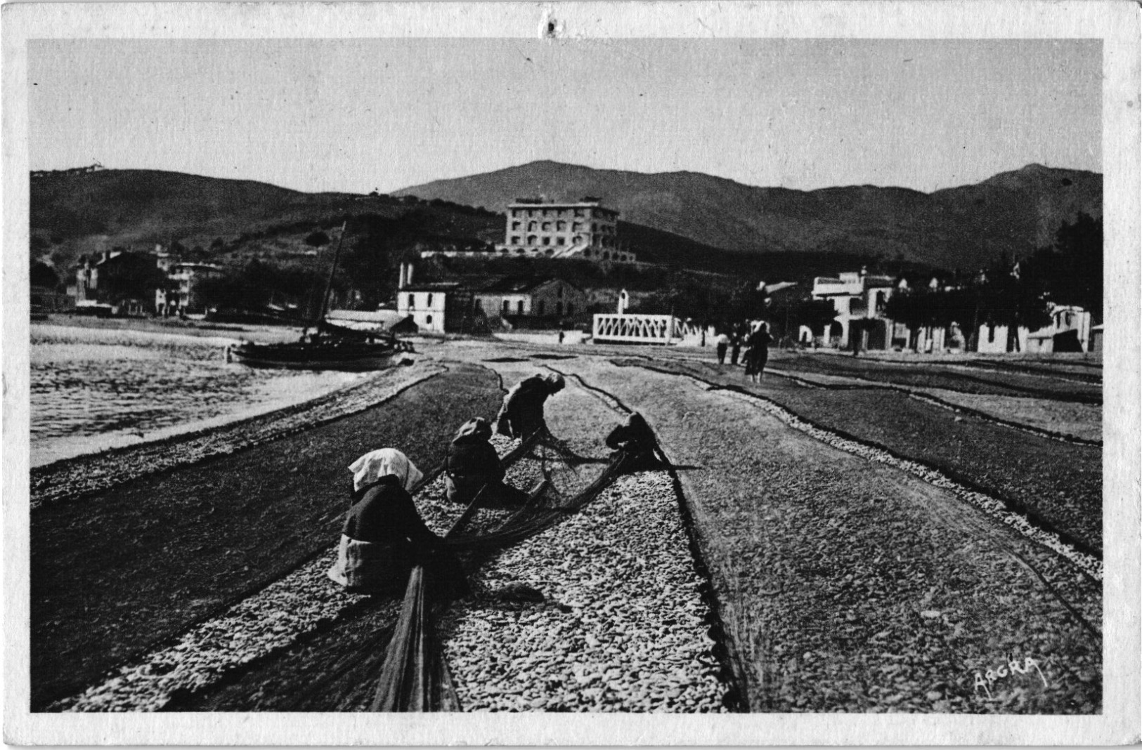 DESTOCKAGE LOT DE  + 400 cpa des PYRENEES ORIENTALES (66) - 1 euro pas de prix de réserve -  voir scans