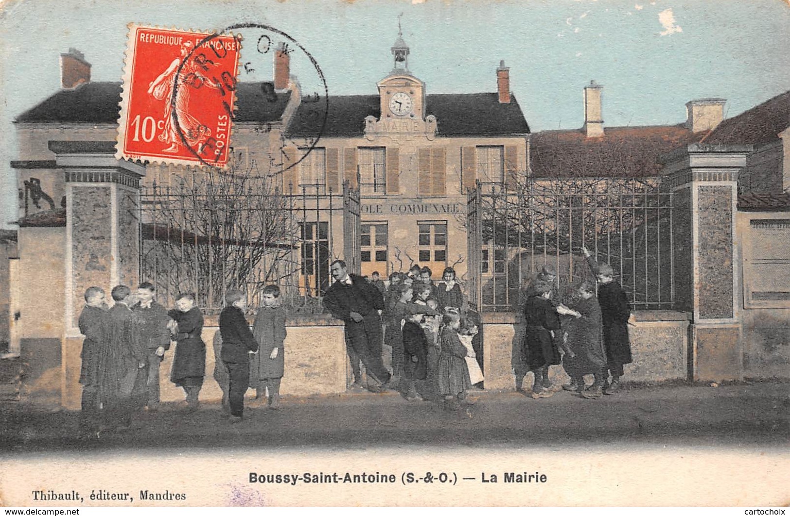 91 - Boussy-Saint-antoine - Belle Animation Devant La Mairie - Autres & Non Classés