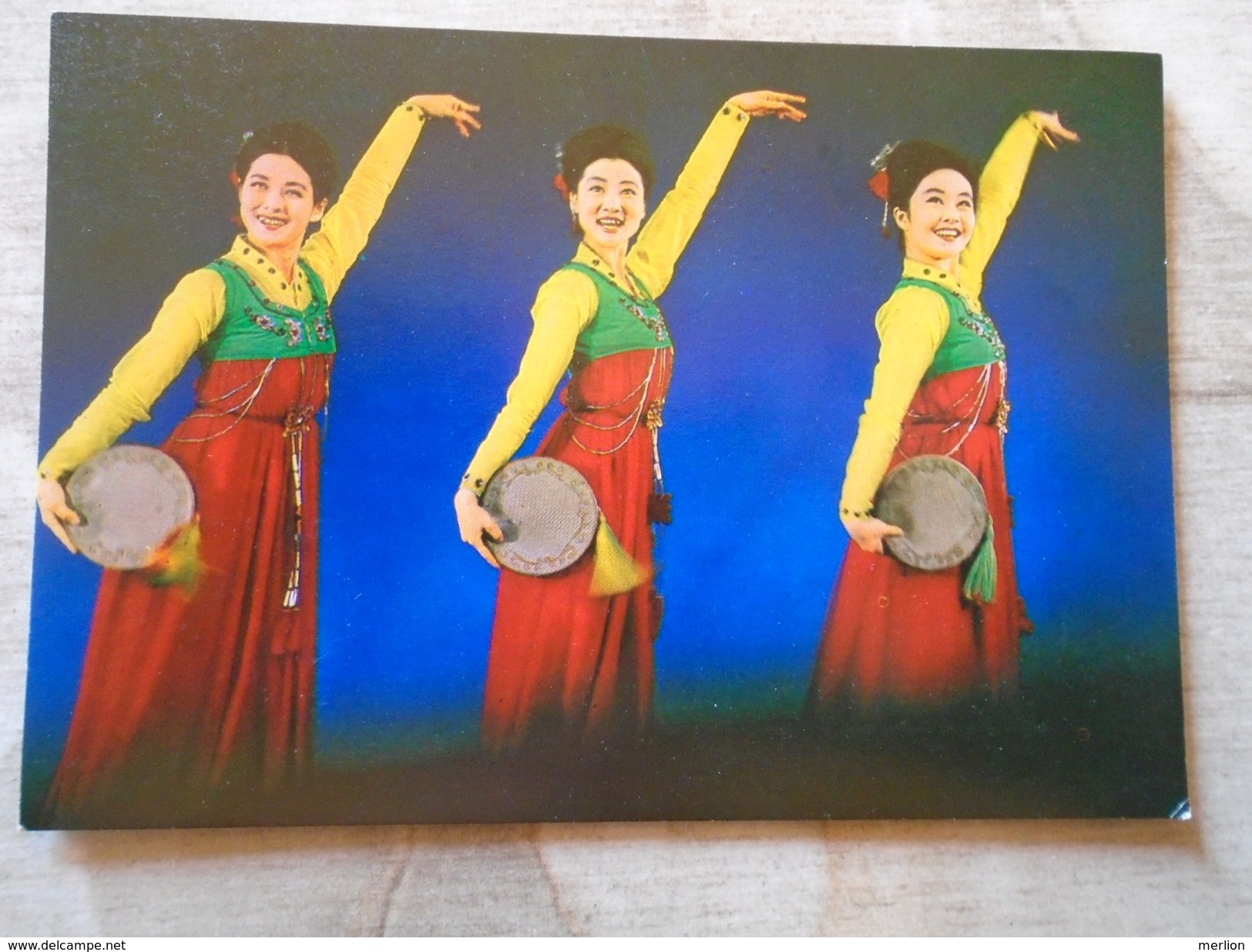D148117  North KOREA - Theatre - Women's Group Dance  'A Tambourine Dance' - Pyonyang DPRK -theatre - Korea, North