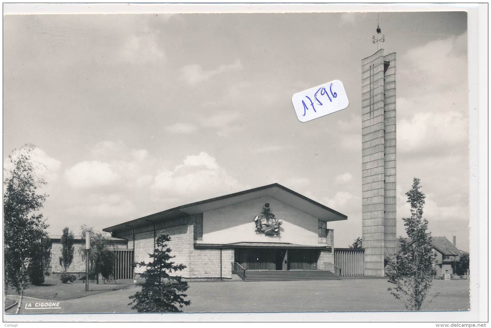 CPM -17596 -57 - Hagondange  - Eglise De La Cité- Envoi Gratuit - Hagondange