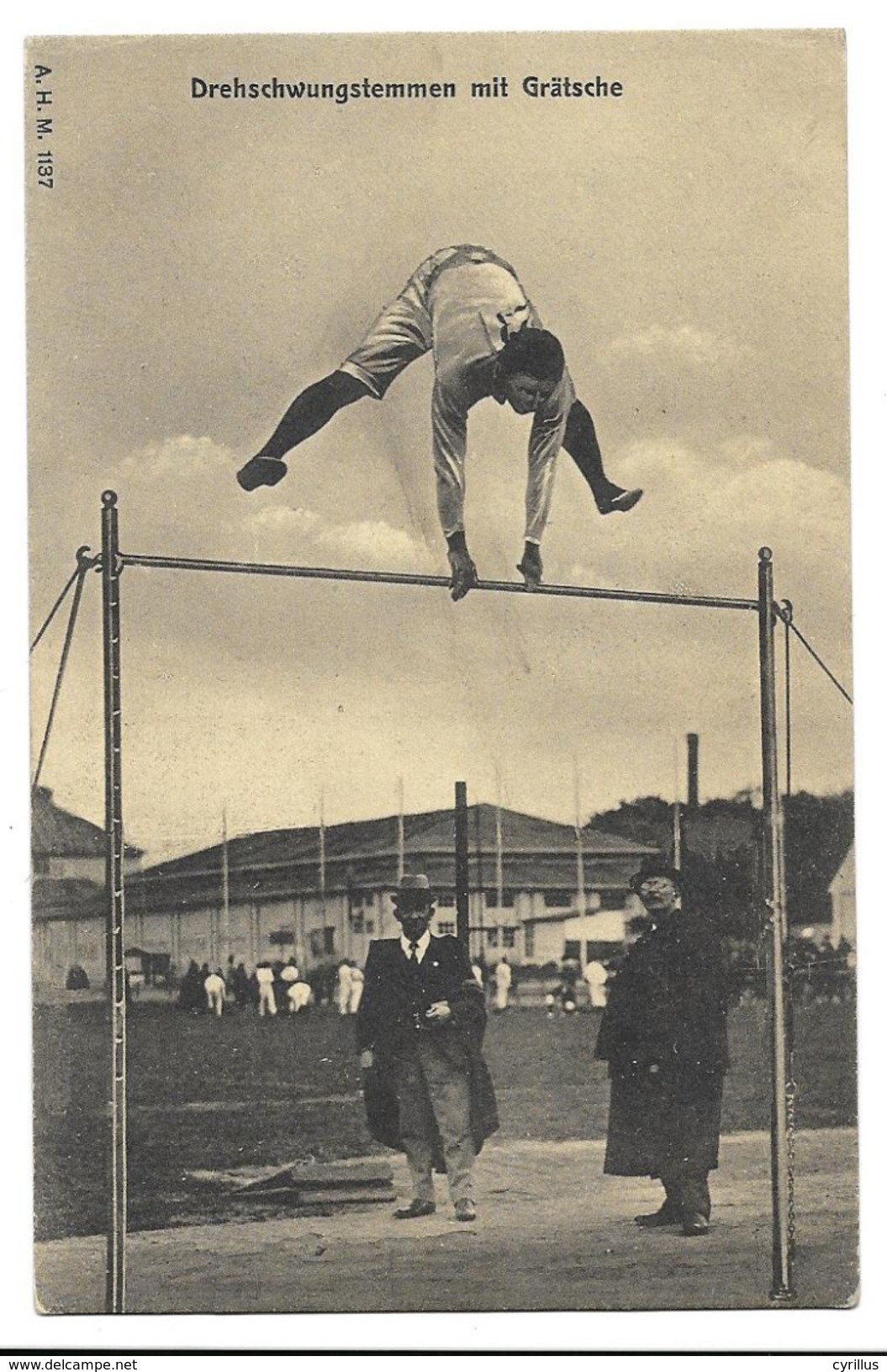 TURNEN- BARRE FIXE - DREHSCHWUNGSTEMMEN MIT GRATSCHE - Athlétisme