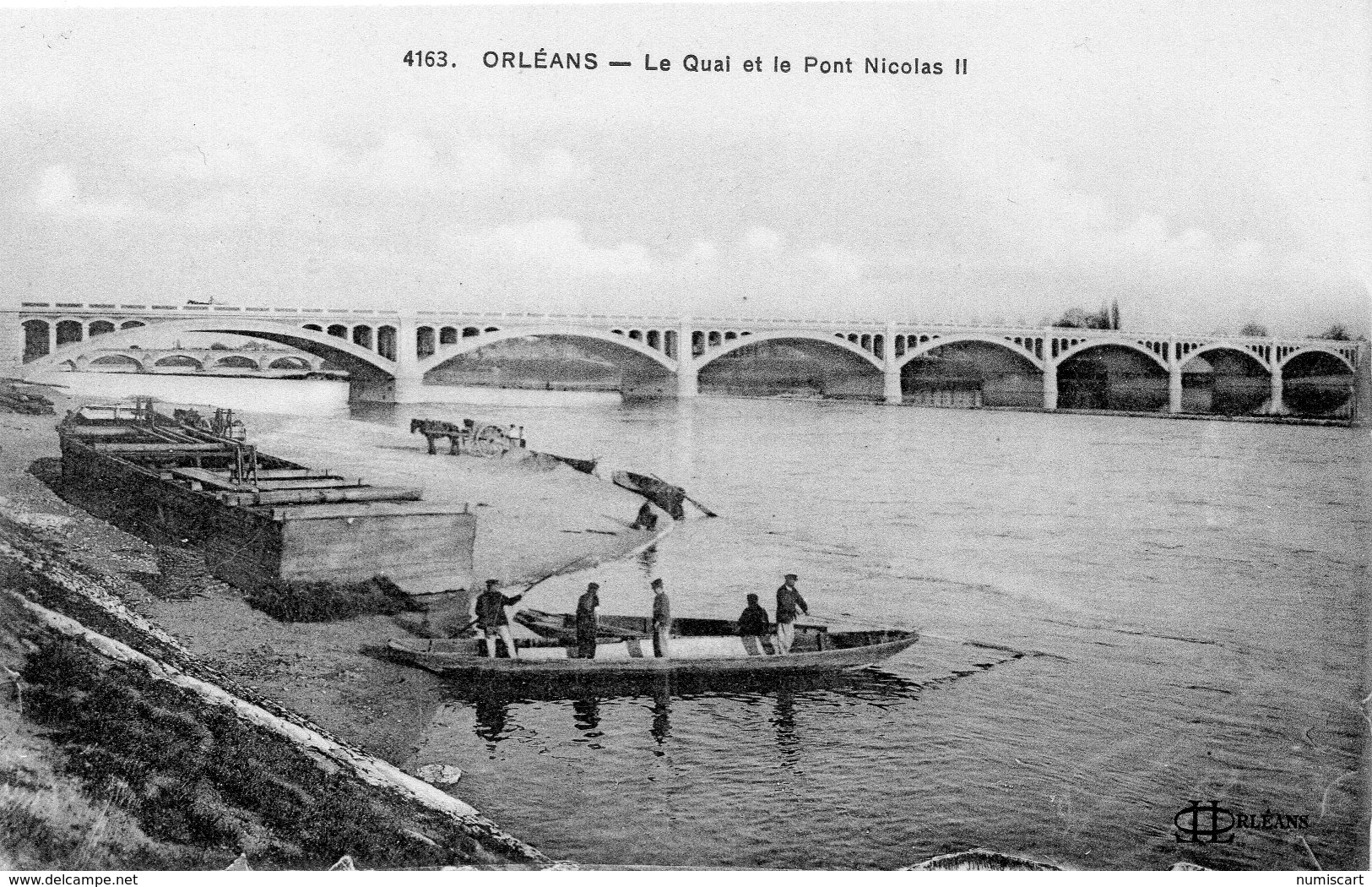 Orléans.. Animée Le Quai Et Le Pont Nicolas II La Loire Attelage Barque Batellerie Navigation - Orleans