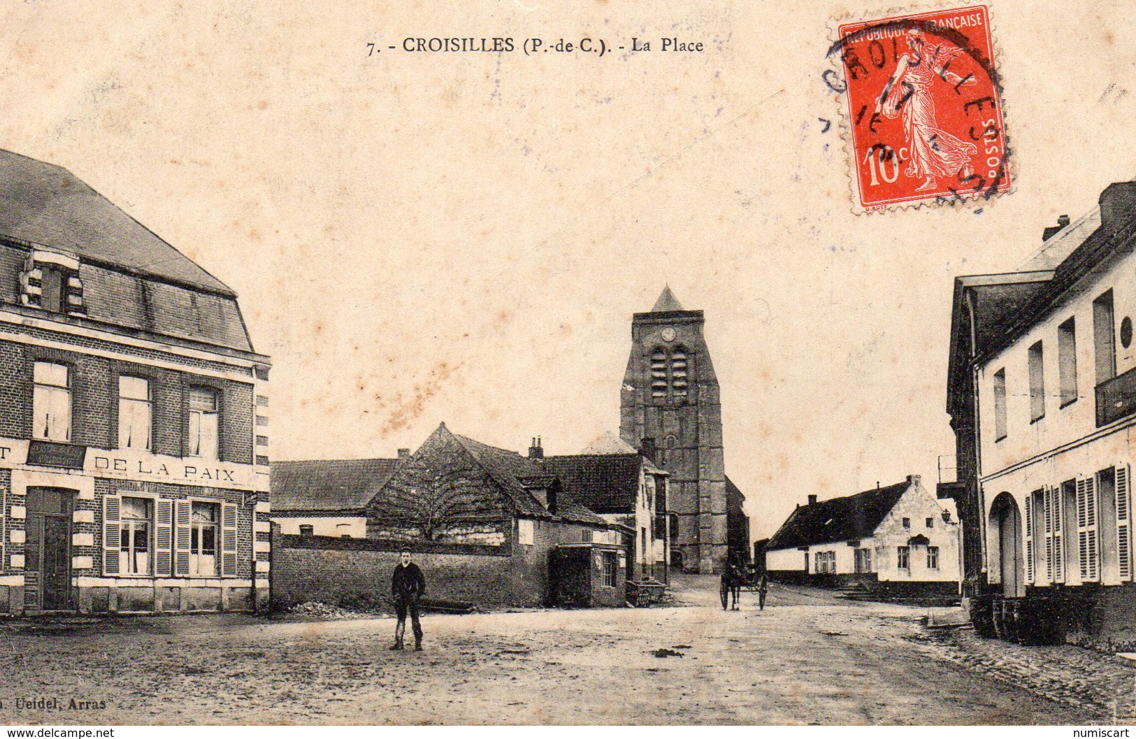 Croisilles.. Animée La Place L'Eglise Attelage - Croisilles