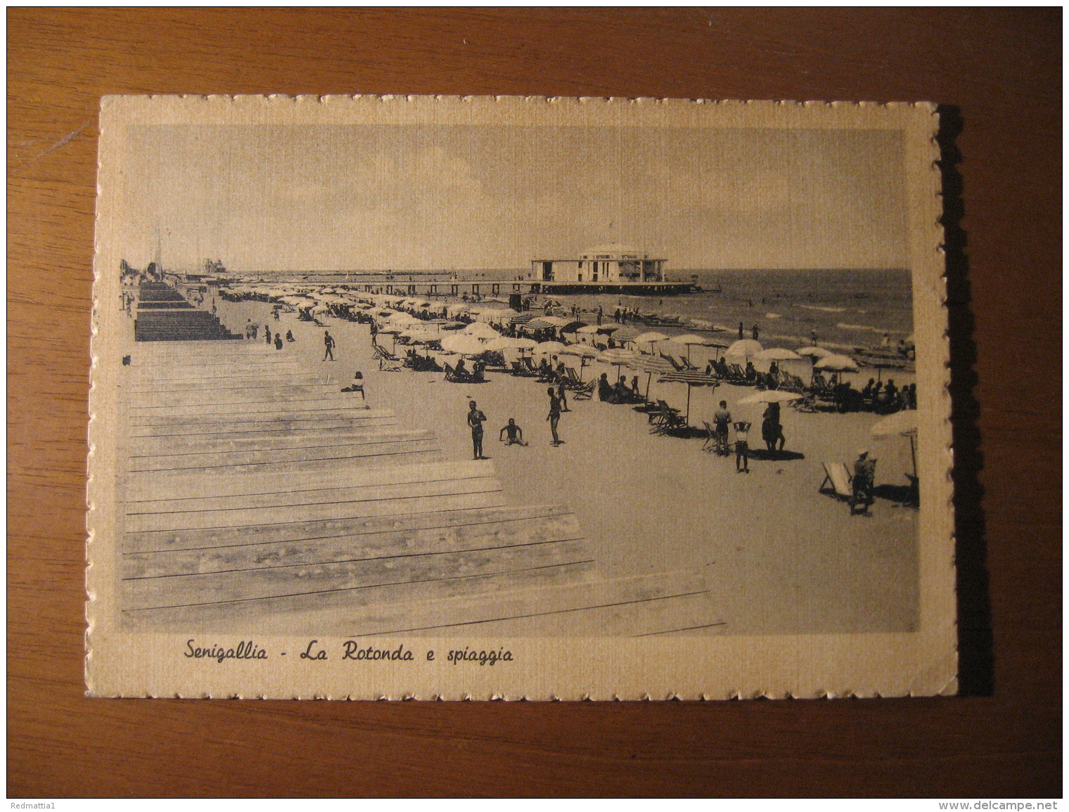 CARTOLINA - SENIGALLIA  LA ROTONDA E  SPIAGGIA ANIMATA - B  1566 - Ancona