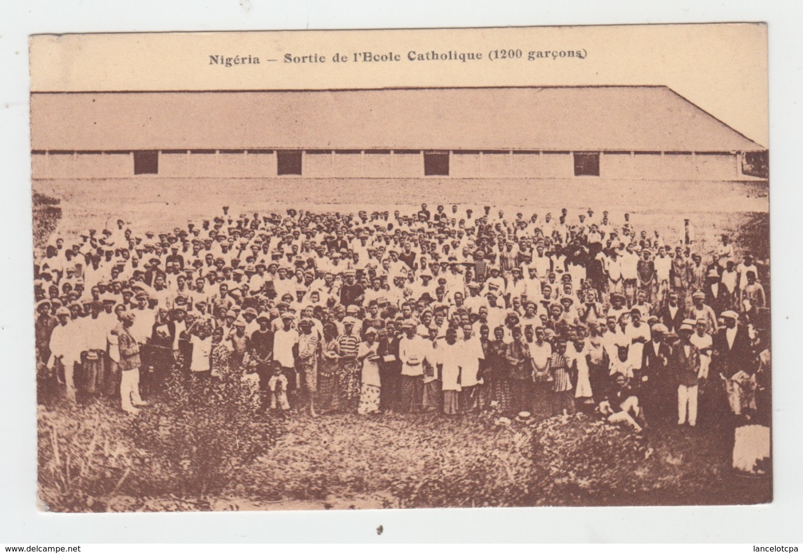 NIGERIA / SORTIE DE L'ECOLE CATHOLIQUE (1200 GARCONS) - Nigeria