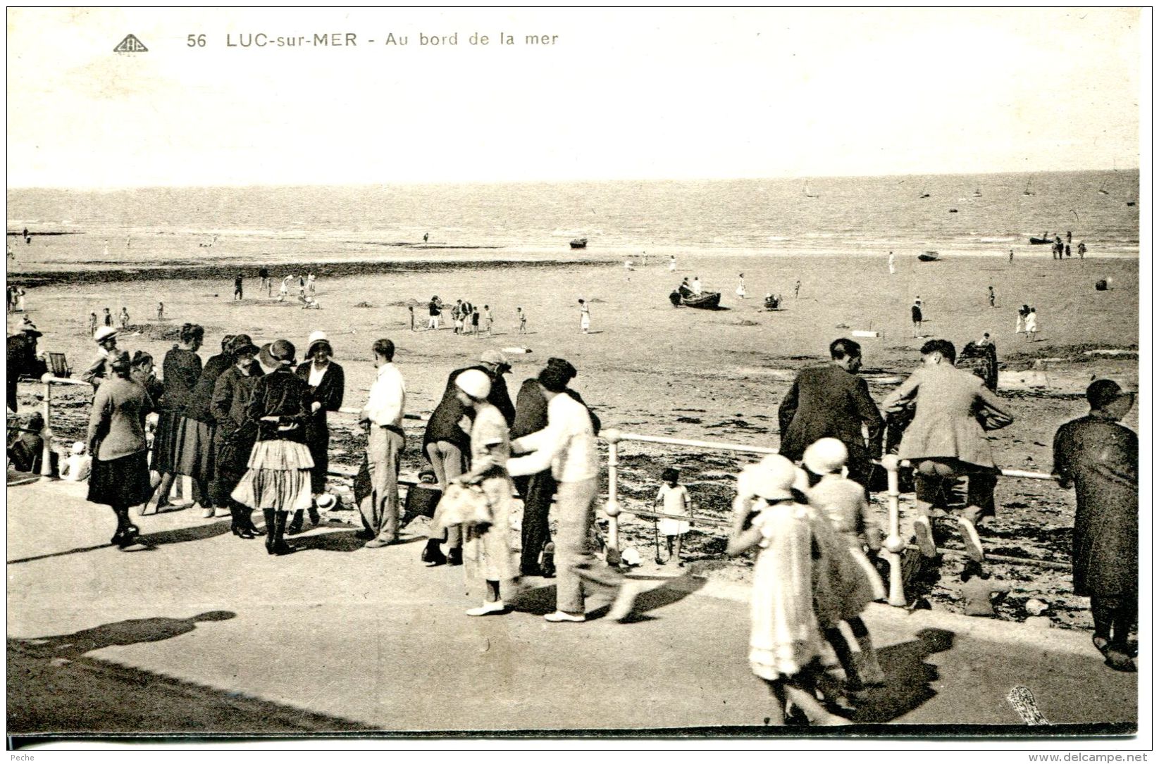 N°53058 -cpa Luc Sur Mer -au Bord De La Mer- - Luc Sur Mer