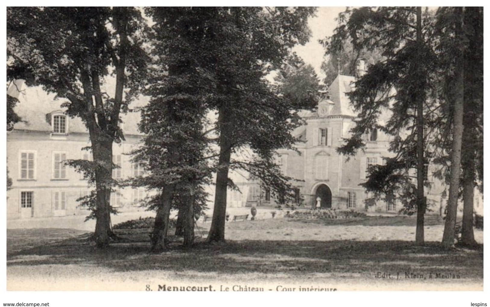 95 - MENUCOURT --  Le Château - Cour Intérieure - Menucourt