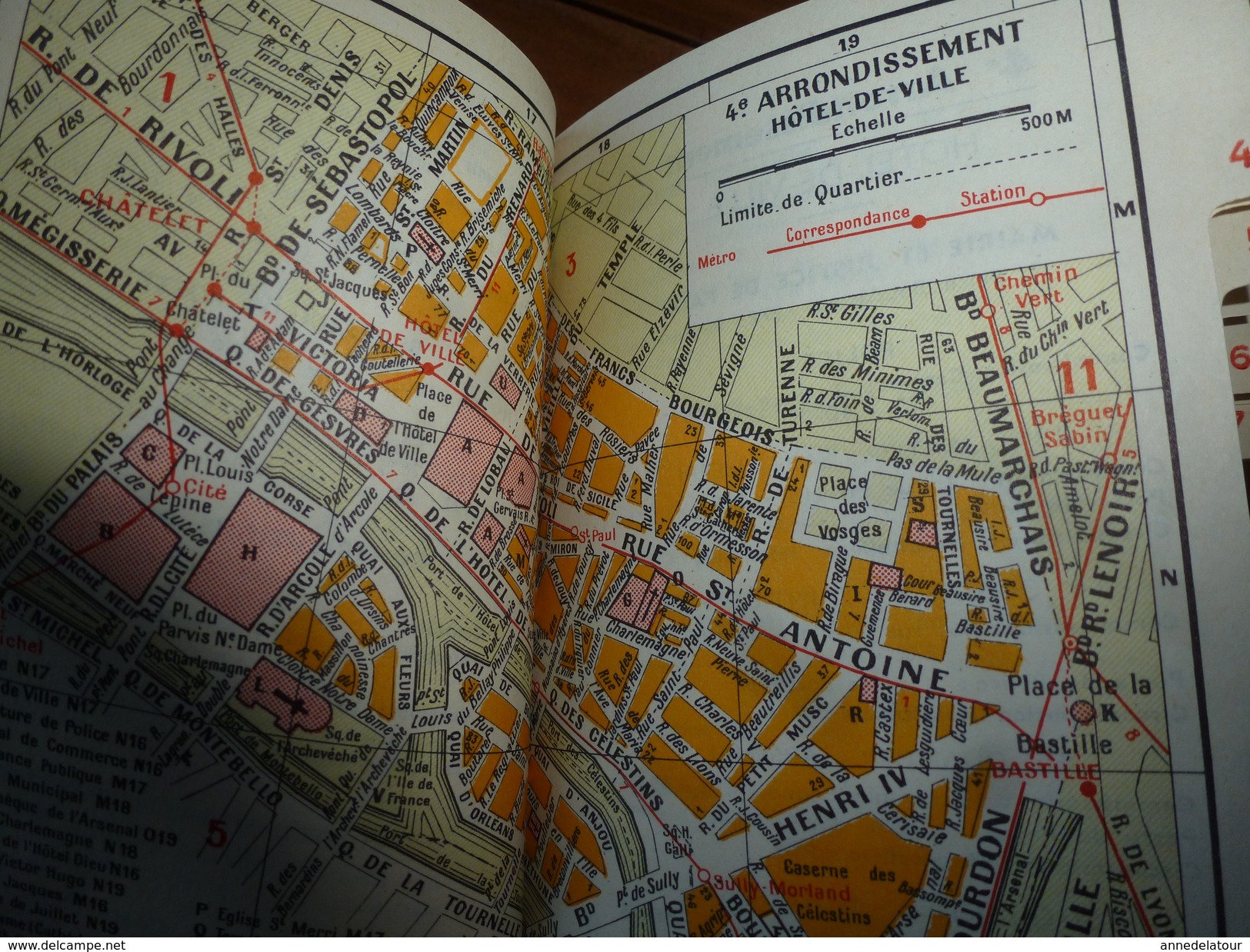 L'indispensable  PARIS par Arrondissement  METRO- AUTOBUS- BANLIEUE