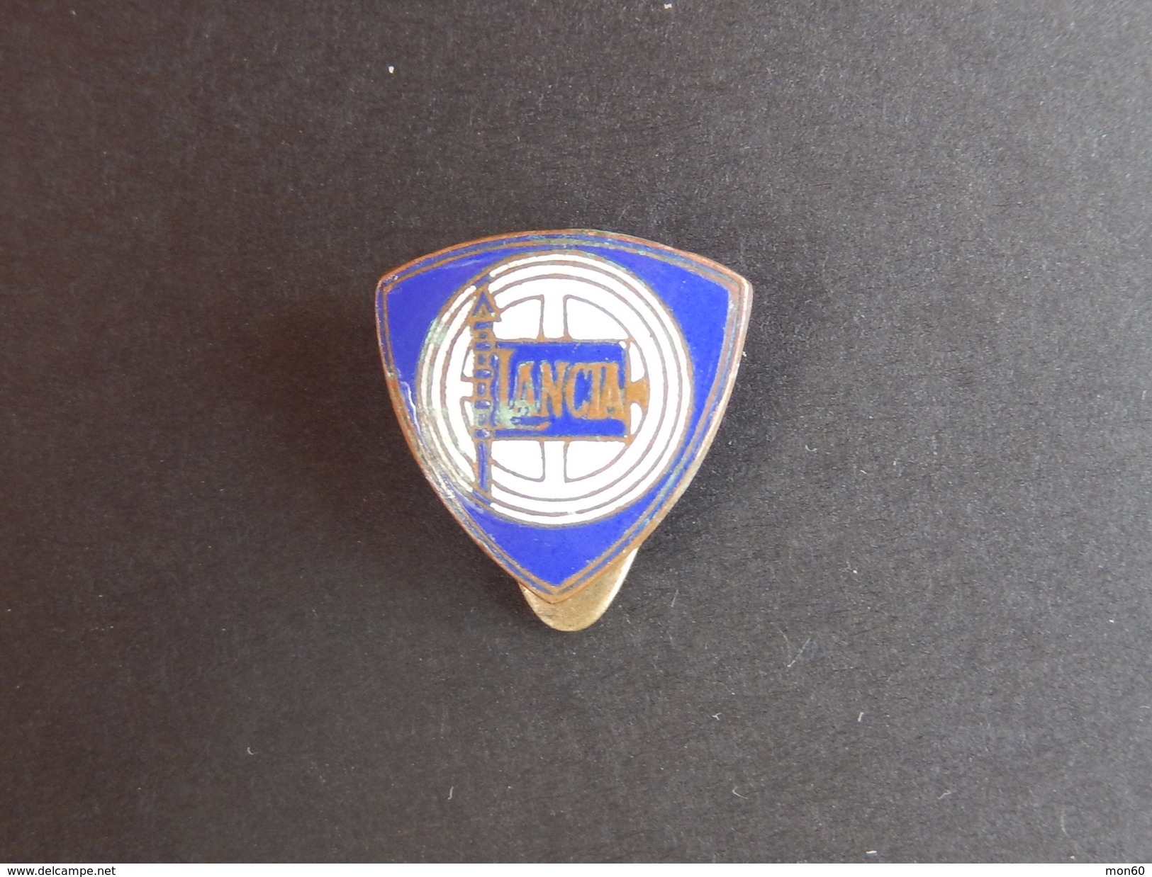 Pin Auto Lancia -P427 - Transportation