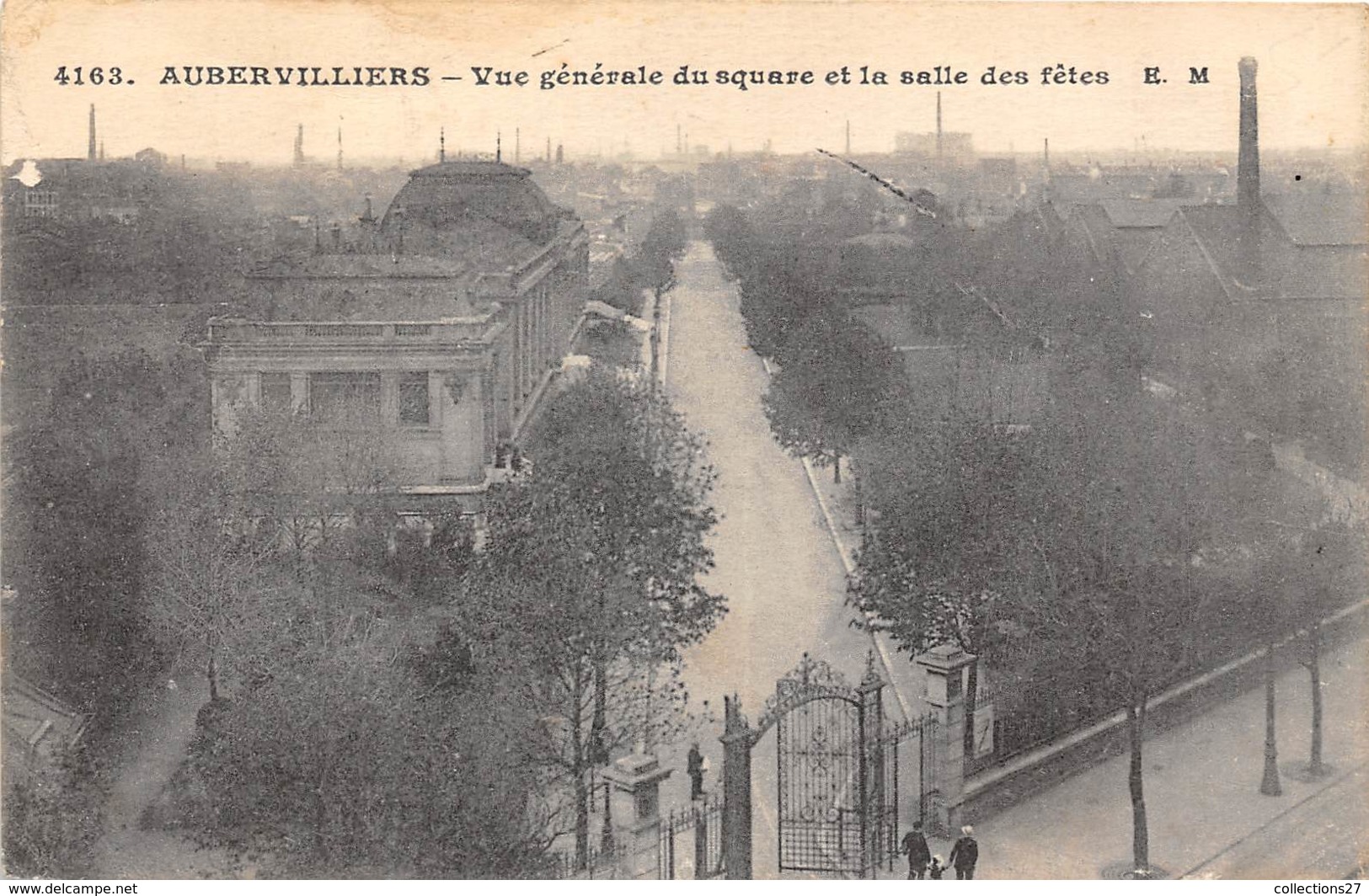 93-AUBERVILLERS- VUE GENERALE DU SQUARE ET LA SALLE DES FÊTES - Aubervilliers