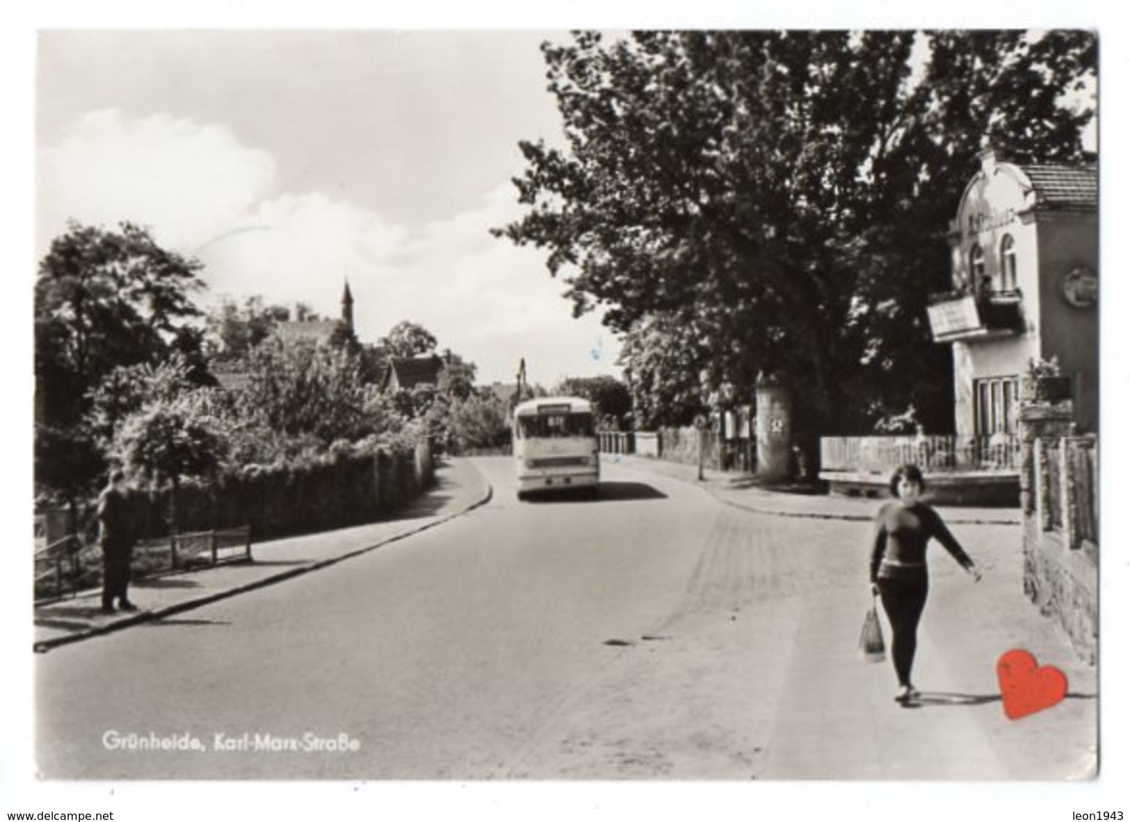 15314-LE-ALLEMAGNE-Grünheide,Karl-Matrx-Strasse--------animée-autobus - Gruenheide