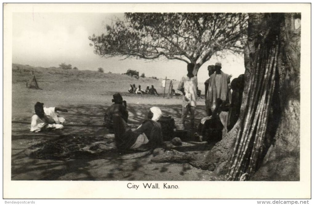 Nigeria, KANO, Native People Near City Wall (1930s) RPPC - Nigeria