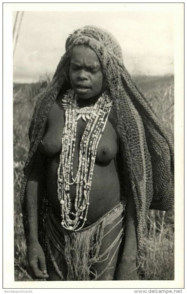 New Guinea, Native NUDE Papua Girl, Necklace Jewelry (1950s) RPPC - Papua New Guinea