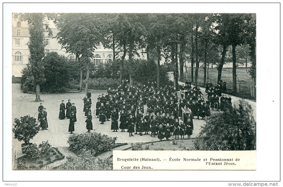 Brugelette - Ecole Normale Et Pensionnat De L'Enfant Jésus. - Cour Des Jeux - Brugelette