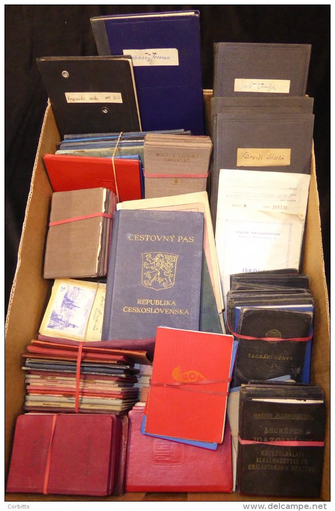 EPHEMERA/REVENUES Etc. 1900-60's Accumulation Passports (approx 230), Union &amp; Party Dues, Cards/passbooks, Identity - Vignetten (Erinnophilie)