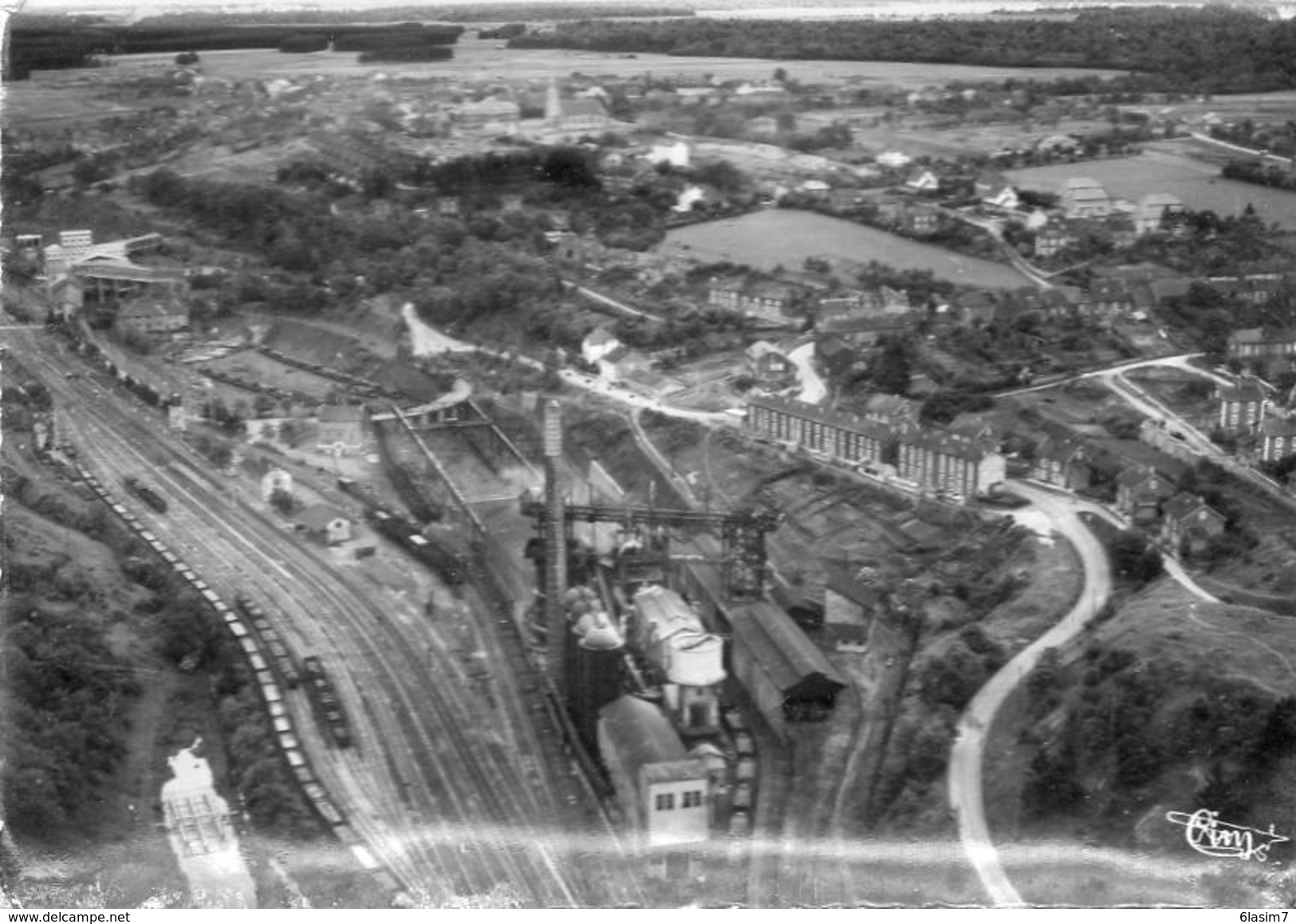 CPSM Dentelée - HUSSIGNY (54) - Vue Aérienne Au-dessus Des Hauts Fourneaux Jean Raty Et Cie Dans Les Années 50 / 60 - Autres & Non Classés