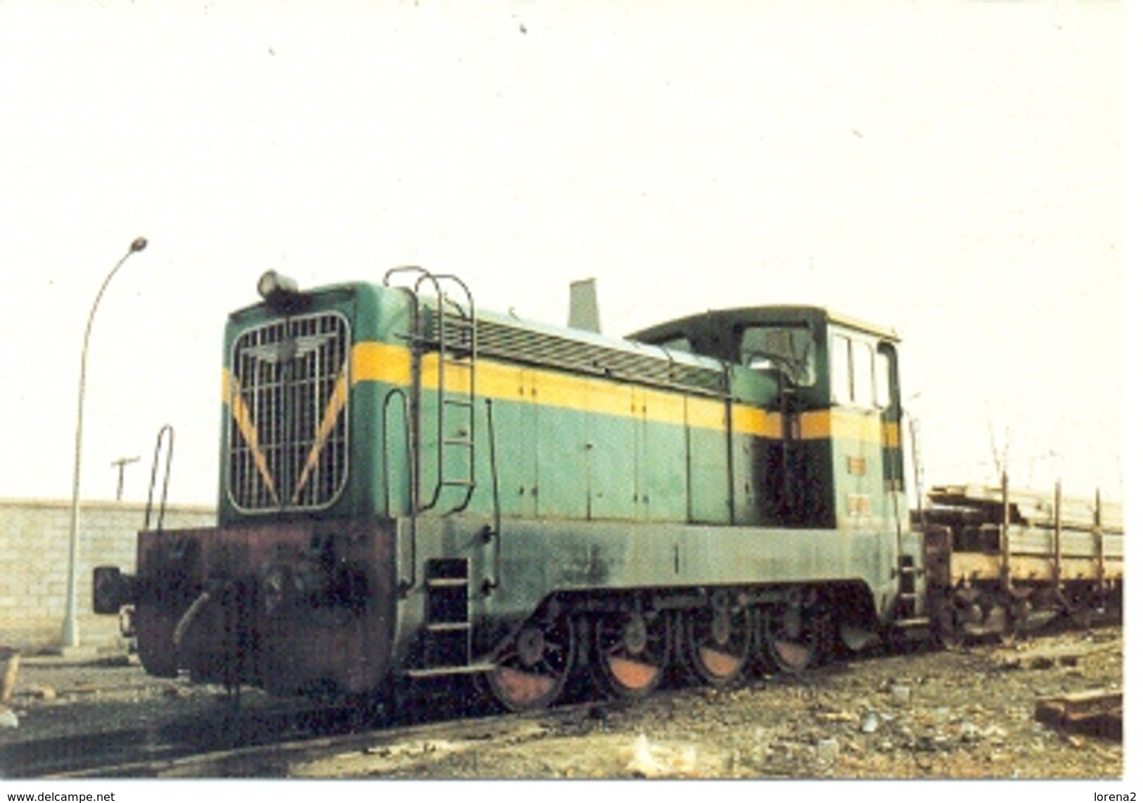 Postal Tractor De Maniobras 10520. Villaverde Alto. (ref. 7f-1662) - Trenes