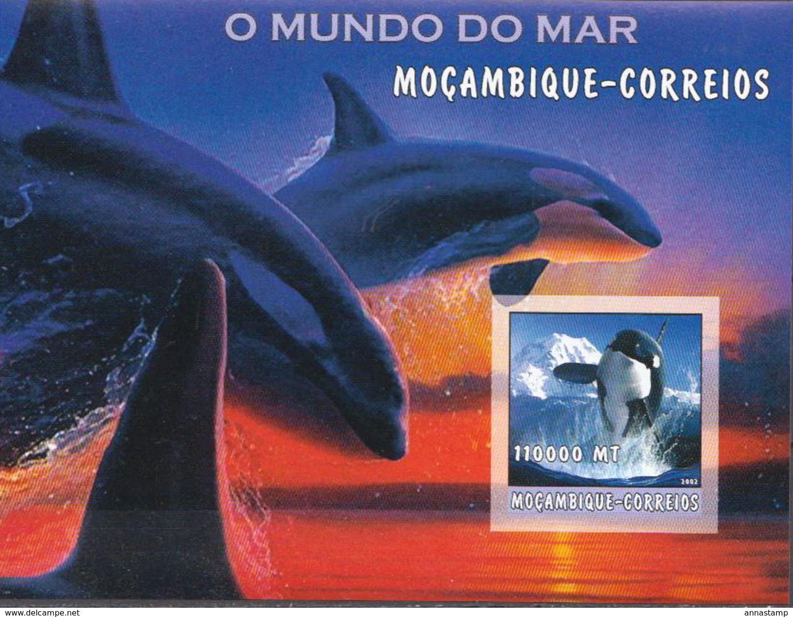 Mozambique MNH Killer Whales Imperforated Sheetlet And SS - Dolphins