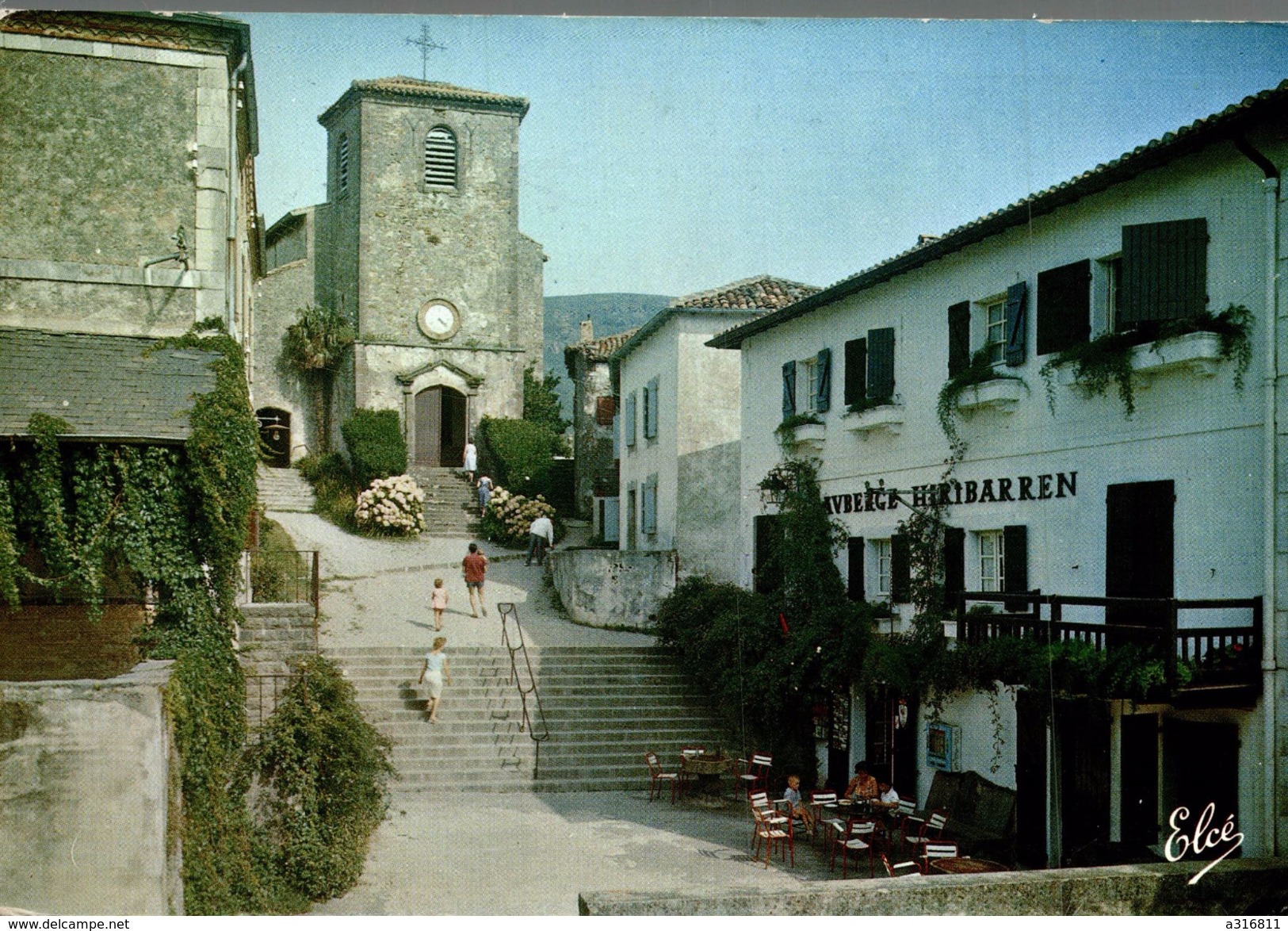 HENDAYE BIRIATOU LA PLACE DE L EGLISE - Biriatou