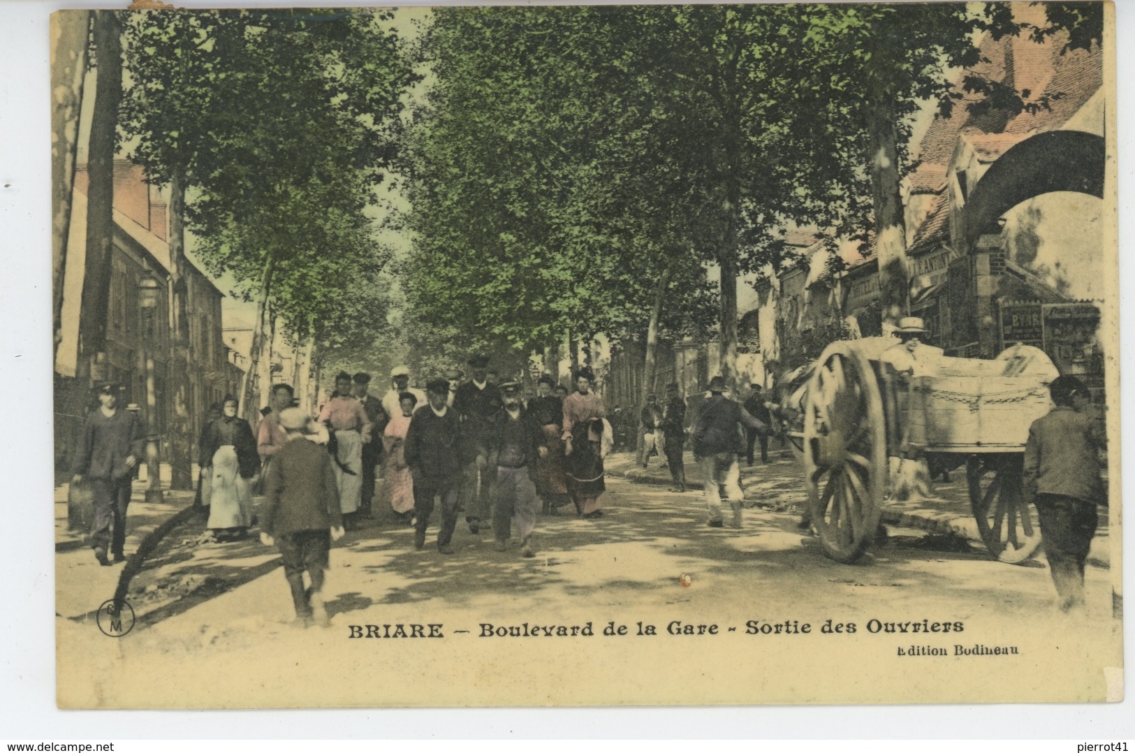 BRIARE  Boulevard De La Gare - Sortie Des Ouvriers - Briare