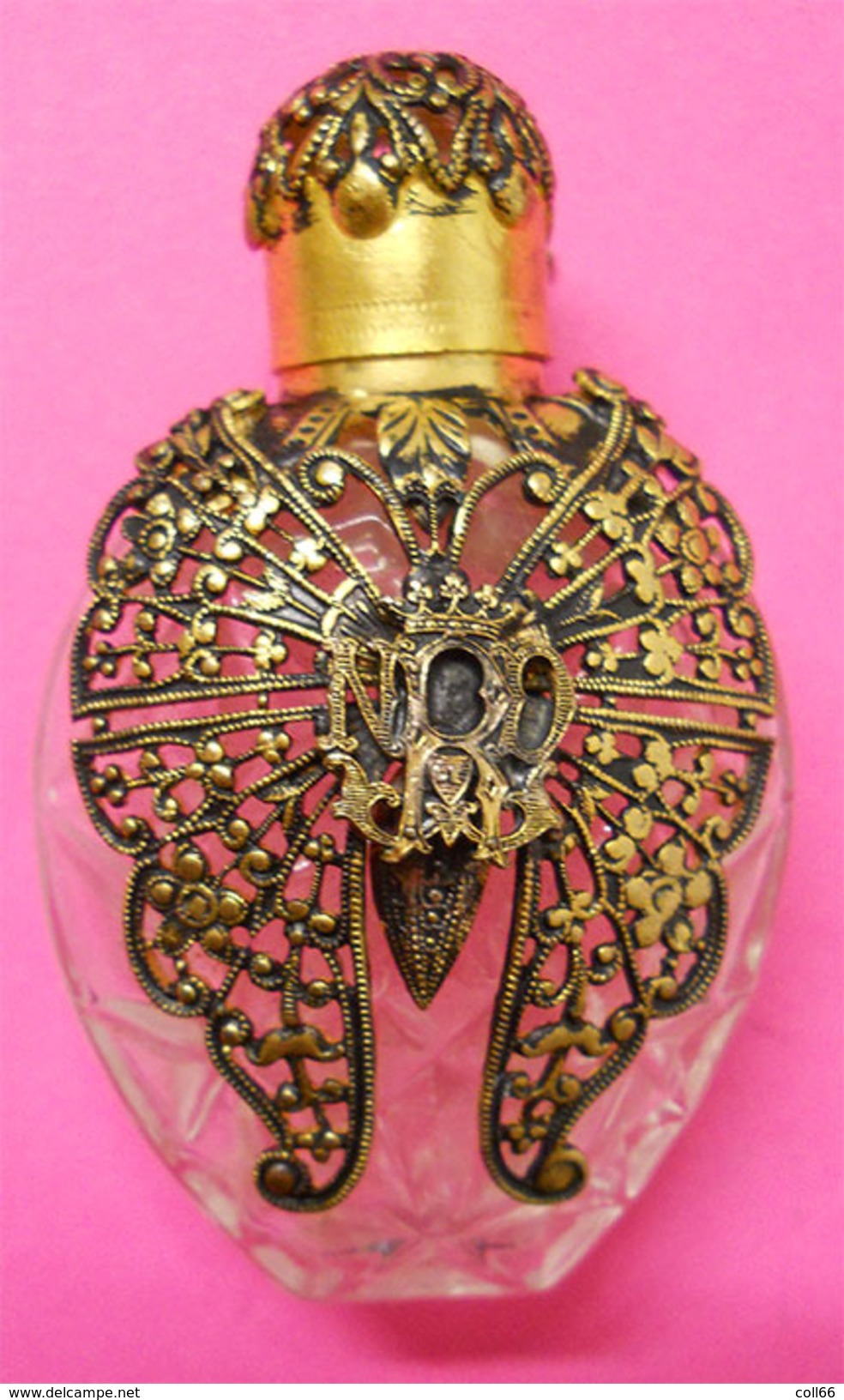 Très Ancien Flacon De Parfum De Poche Ou Sels Pour Lady Noblesse Monogramme Et Couronne Motif Papillon - Unclassified