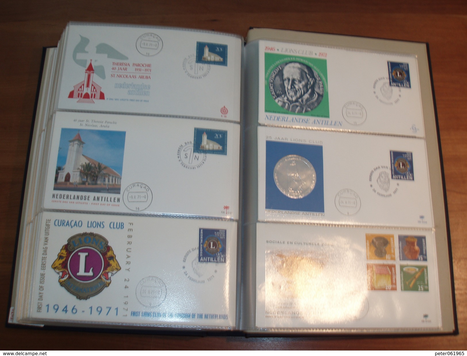 2 Nette DAVO FDC albums met 415 FDC's Nederland, Nederlandse Antillen en Suriname