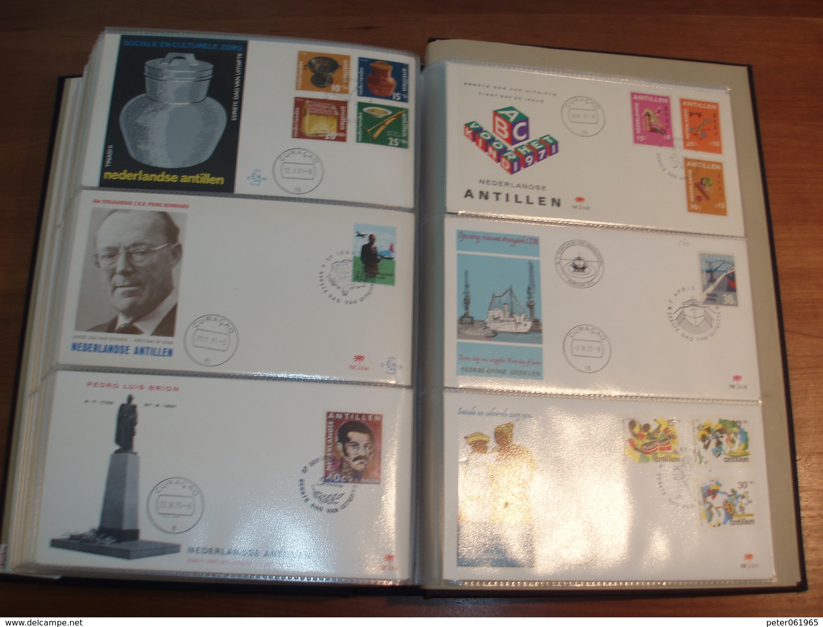 2 Nette DAVO FDC albums met 415 FDC's Nederland, Nederlandse Antillen en Suriname