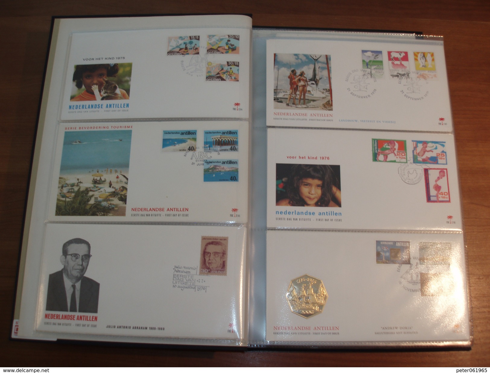 2 Nette DAVO FDC albums met 415 FDC's Nederland, Nederlandse Antillen en Suriname