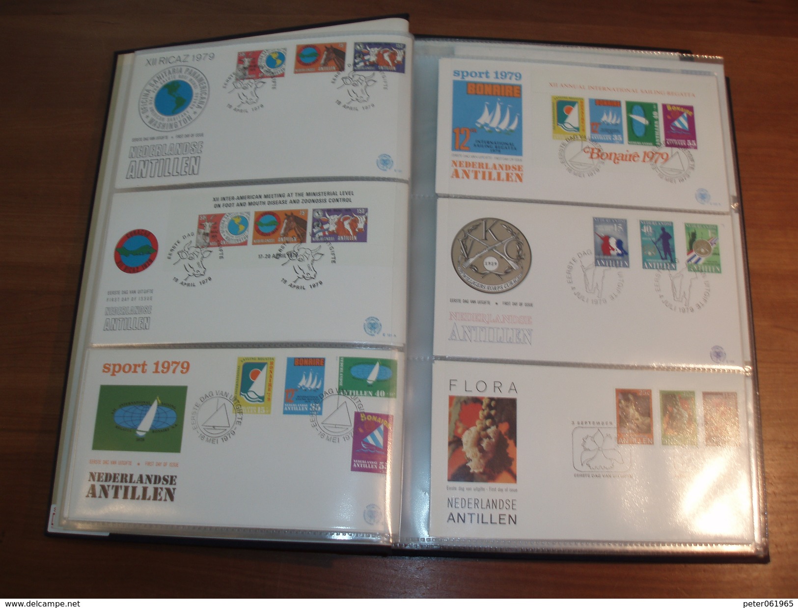 2 Nette DAVO FDC albums met 415 FDC's Nederland, Nederlandse Antillen en Suriname