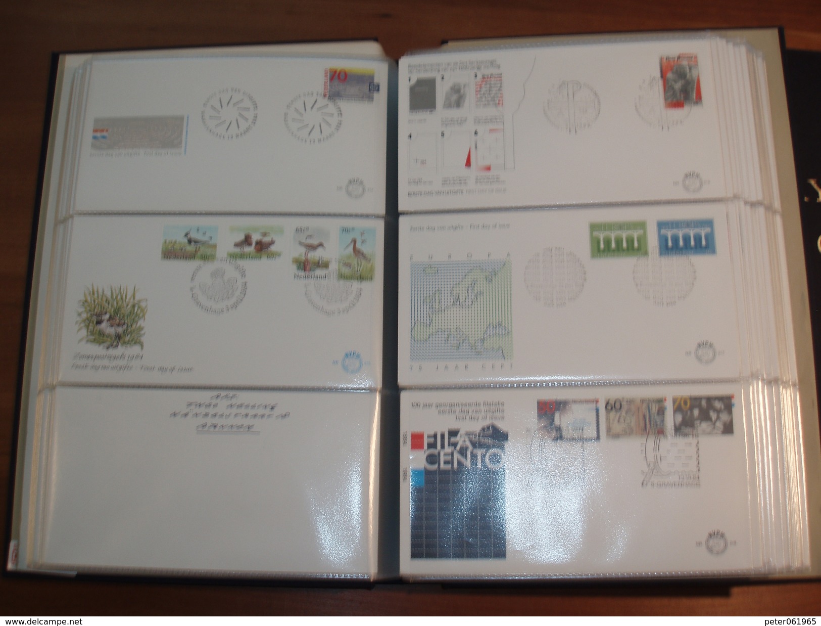 2 Nette DAVO FDC albums met 415 FDC's Nederland, Nederlandse Antillen en Suriname