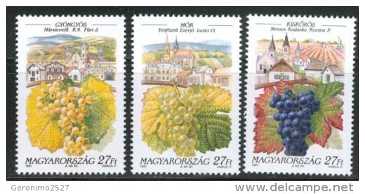 HUNGARY 1997 CULTURE Landscapes Views Flora Plants Grapes HUNGARIAN WINE REGIONS - Fine Set MNH - Nuevos