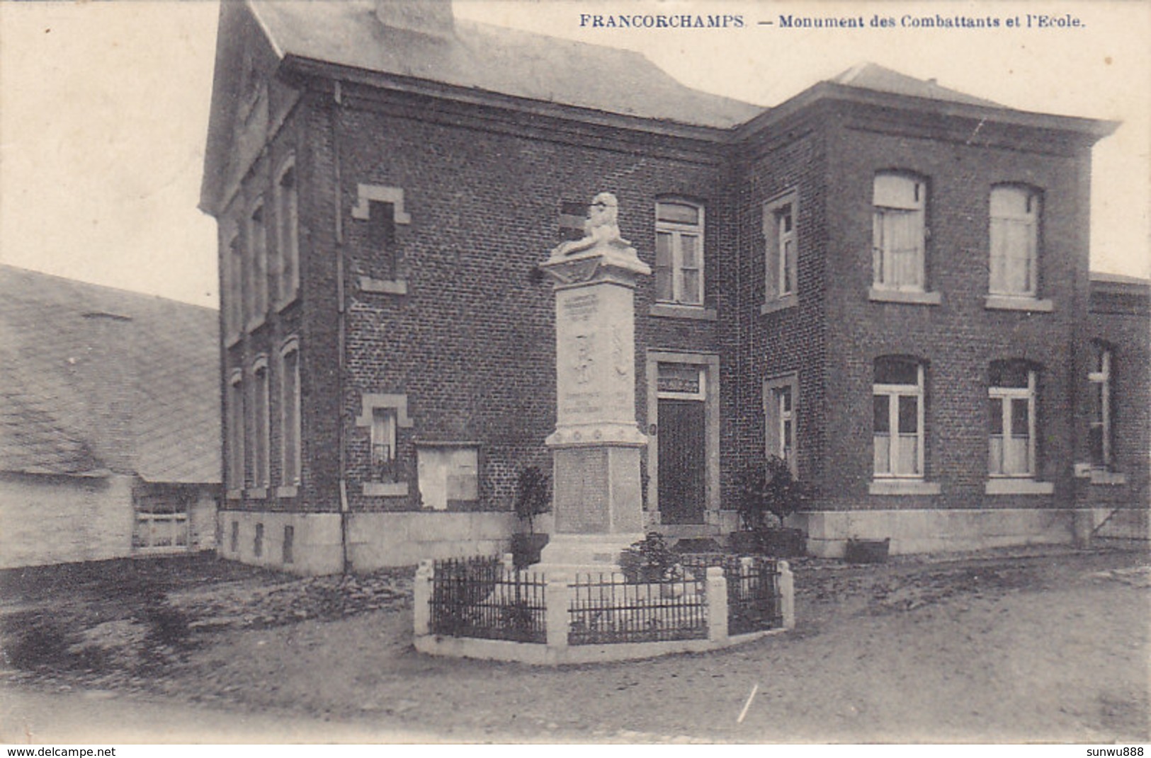 Francorchamps - Monument Des Combattants Et L'Ecole (Desaix, 1921) - Stavelot