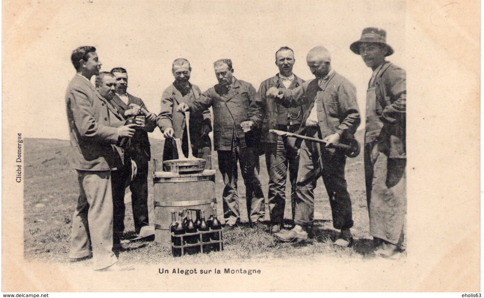 Plomb Du Cantal - Un Alegot Sur La Montagne - TBE - Autres & Non Classés