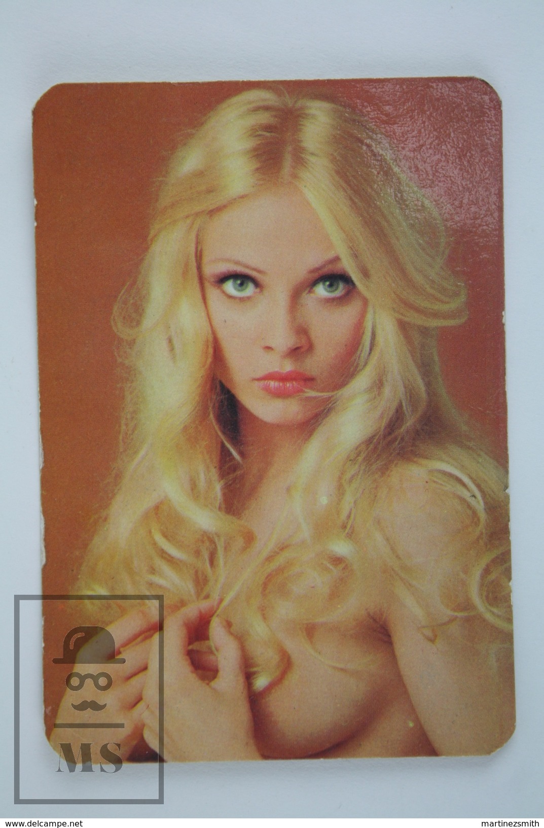 1975 Small/ Pocket Calendar - Sexy Blonde Girl - Tamaño Pequeño : 1961-70