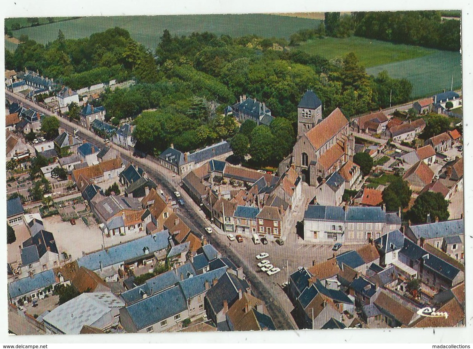 Chilleurs Aux Bois  (45 - Loiret) La Place Et L'Eglise - Other & Unclassified