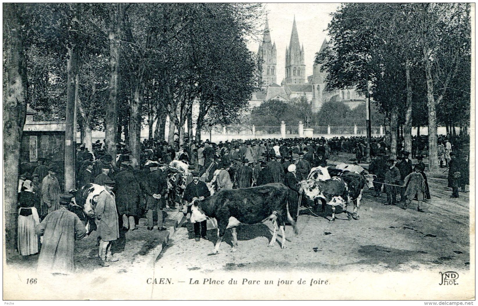 N°53319 -cpa Caen -la Place Du Parc Un Jour De Foire- - Ferias