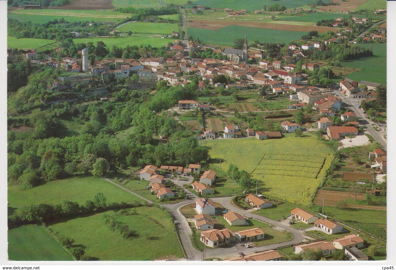 47 -  47. Laroque-Timbaut / Vue D'avion Trés Beau Plan - Laroque Timbault