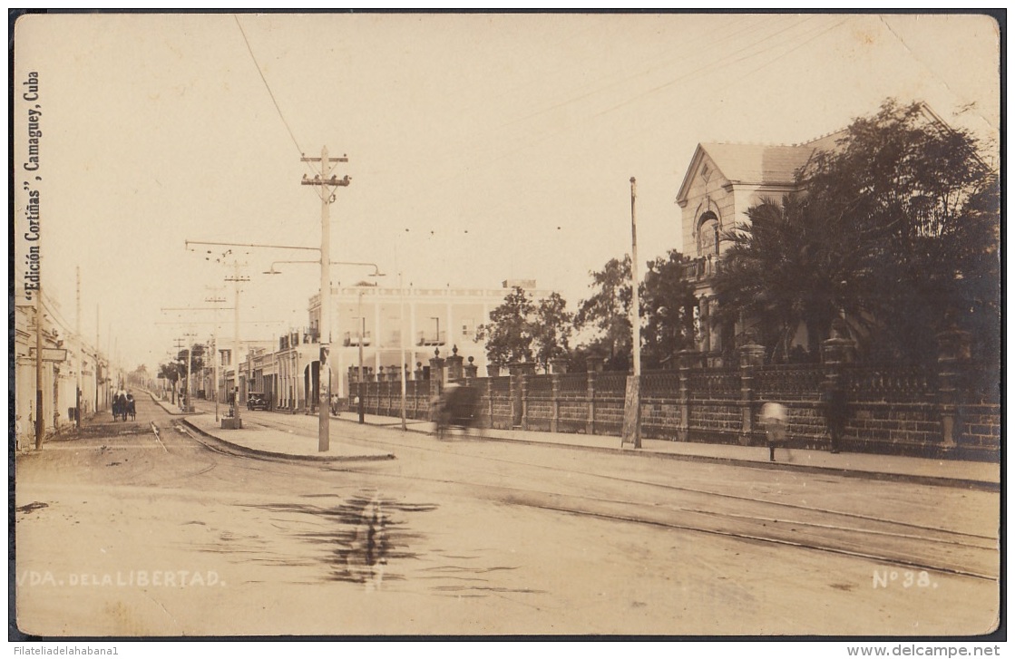 POS-443 CUBA POSTCARD. CIRCA 1920. CAMAGUEY. AVENIDA LIBERTAD. - Cuba