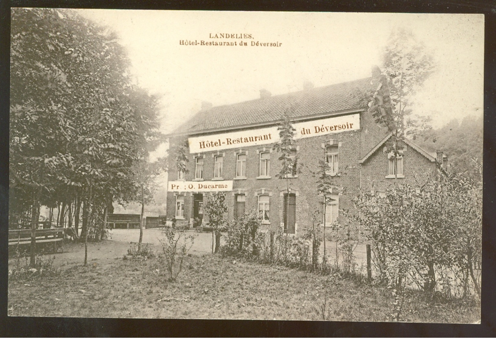 Landelies  : Hôtel - Restaurant Du Déversoir - Montigny-le-Tilleul