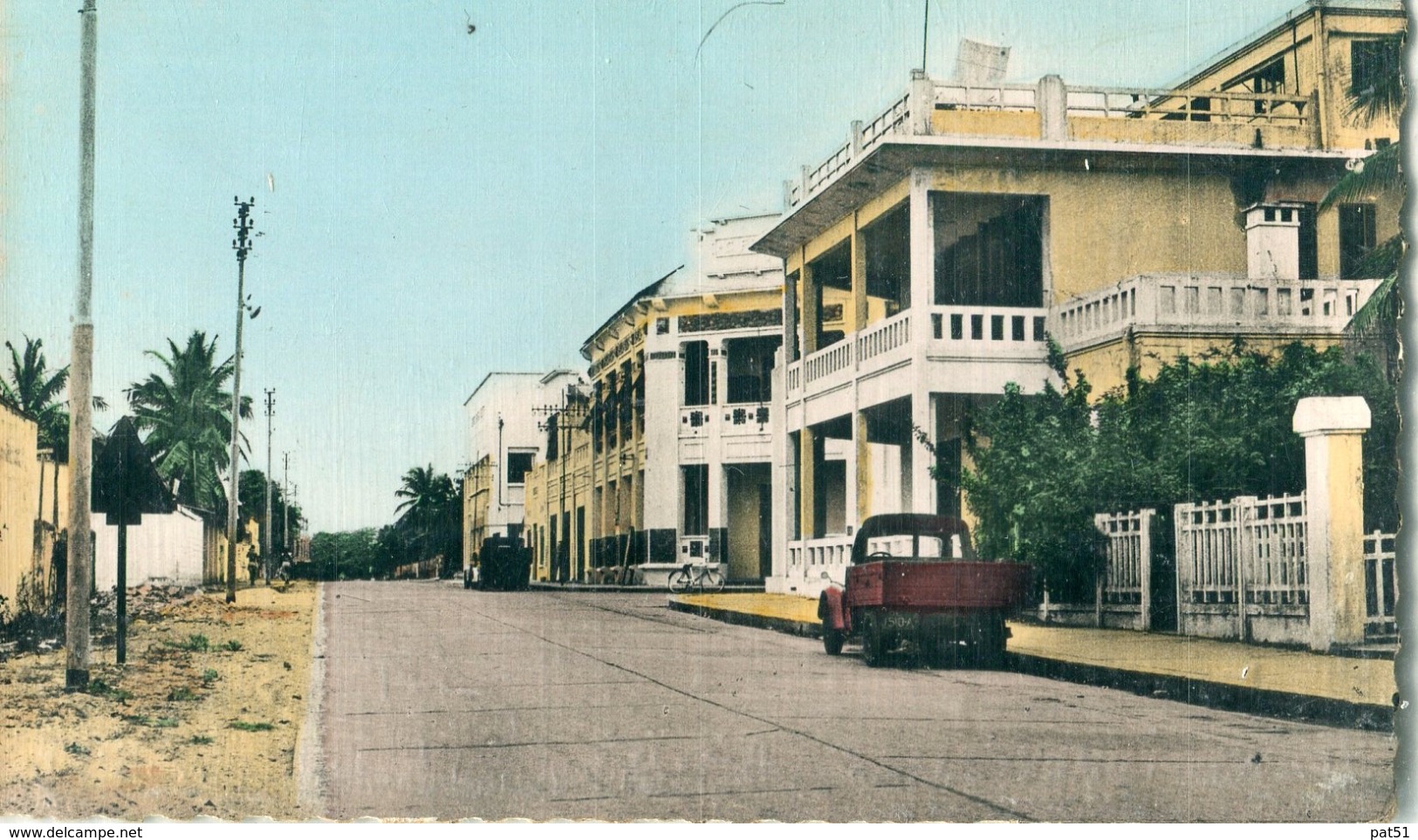 MOYEN CONGO - Pointe Noire : Une Rue - Pointe-Noire